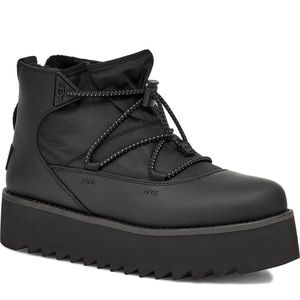 Ugg classic rising toggle boot - ultra matte black - size 10